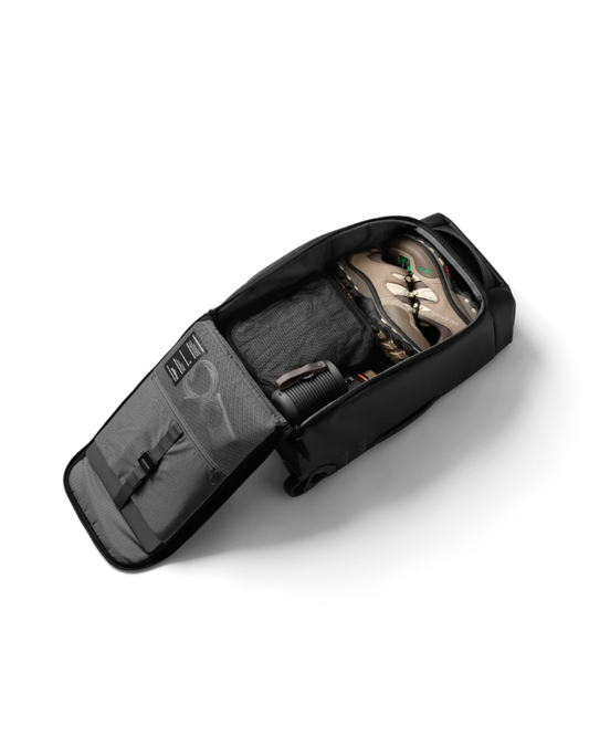 Db Hugger Roller Bag 40L Black - Carry-on Luggage