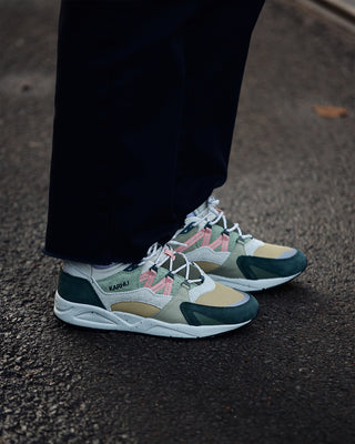 Karhu Fusion 2.0 Darkest Spruce / Cameo Rose F804194