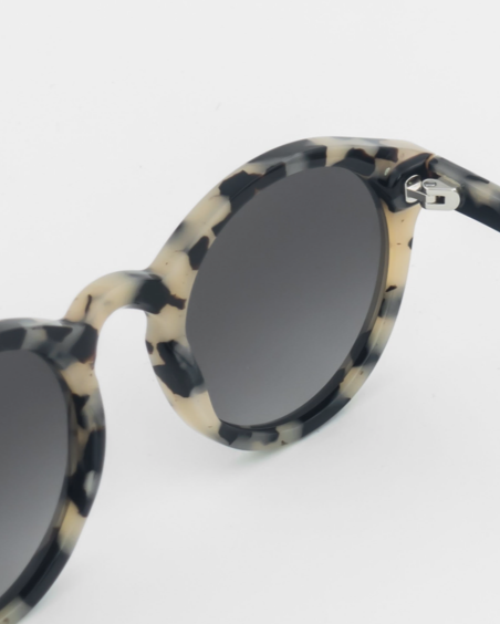 Monokel Barstow Black White Havana Grey Gradient Lens