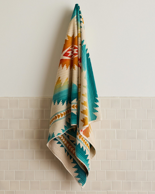 Pendleton Sunset Pass Towel Multi – Luxurious OEKO-TEX Cotton Beach Towel