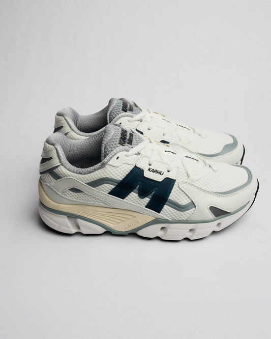 Karhu Super Fulcrum White / Deep Dive F860011