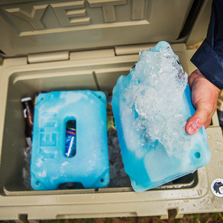Yeti Ice 4lb Clear