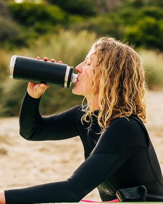 Yeti Rambler 26 Oz Bottle Chug Black Forest Green